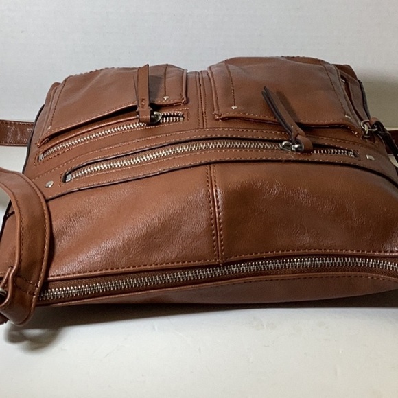 Riverton Messenger Crossbody - Picture 6 of 7